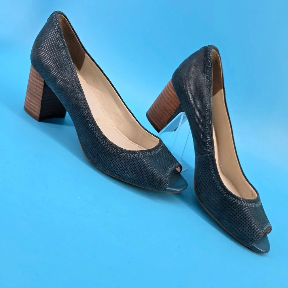 Anne Klein Meredith Navy Blue Textured‎ Leather Peep Toe Block Heel Pumps 9M